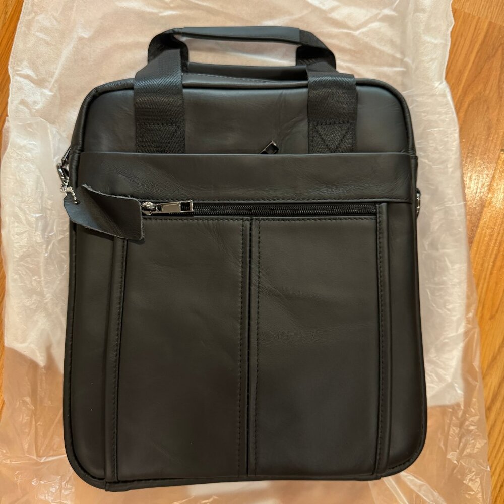 NWT Black Genuine Smooth Cowhide Leather Unisex/Men's Messenger Bag
